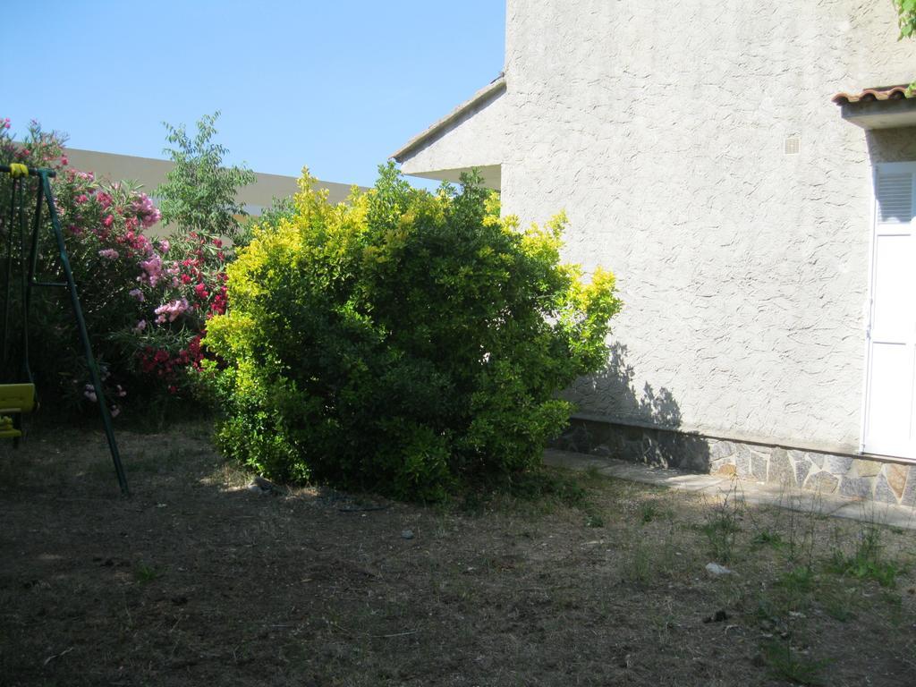 Appartement La Plage En Provence Le Pradet Ruang foto